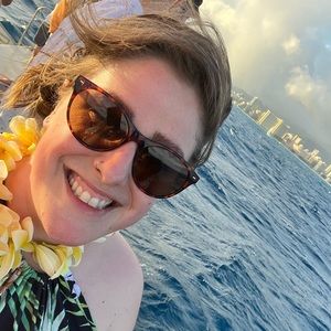 Meet your Posher, Becci